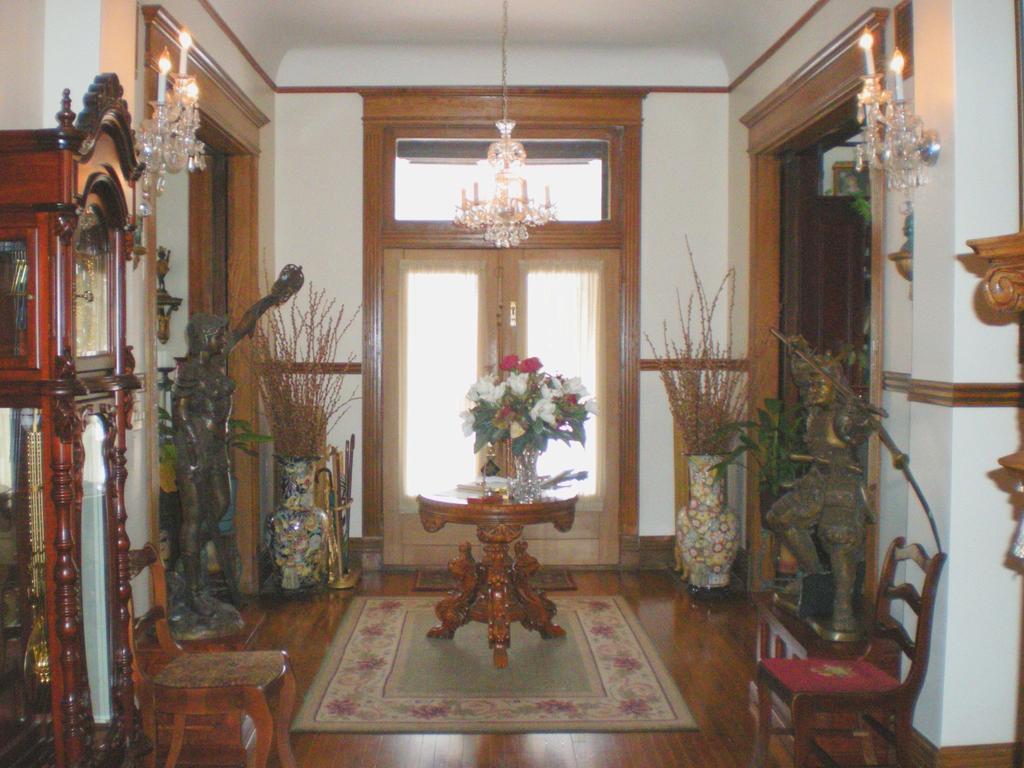 Beall Mansion An Elegant Bed & Breakfast Inn Alton Intérieur photo