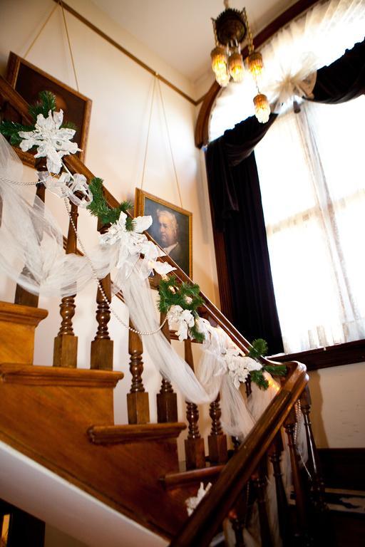 Beall Mansion An Elegant Bed & Breakfast Inn Alton Extérieur photo