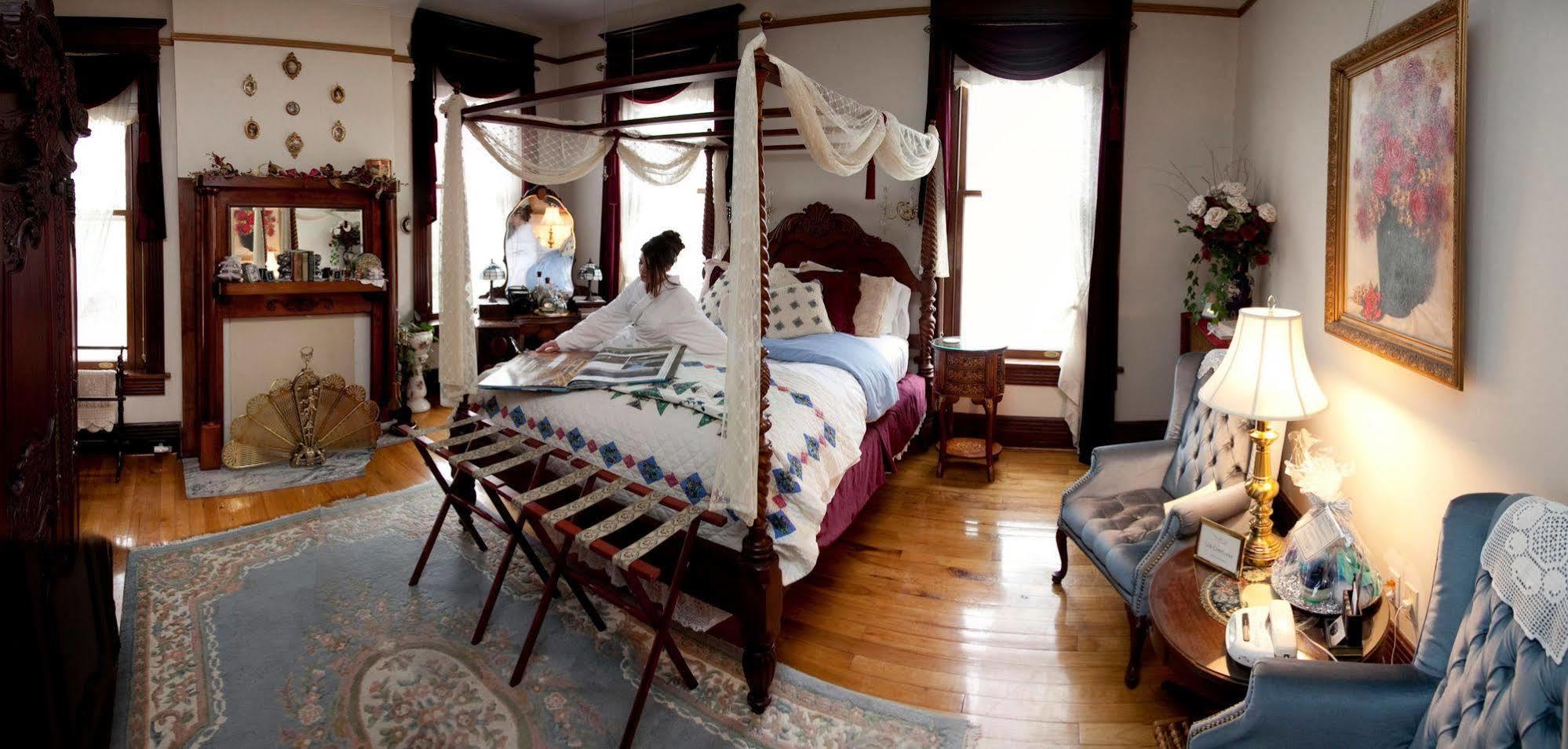 Beall Mansion An Elegant Bed & Breakfast Inn Alton Extérieur photo