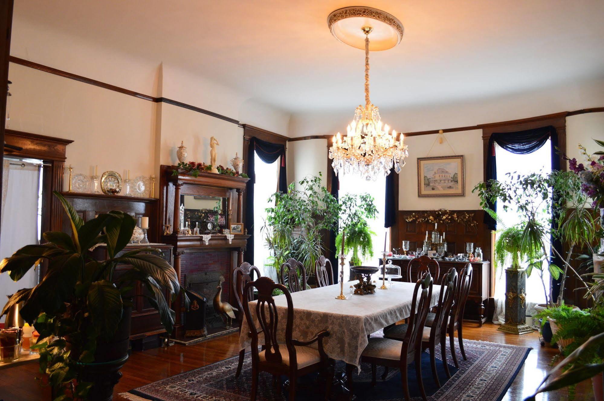 Beall Mansion An Elegant Bed & Breakfast Inn Alton Extérieur photo
