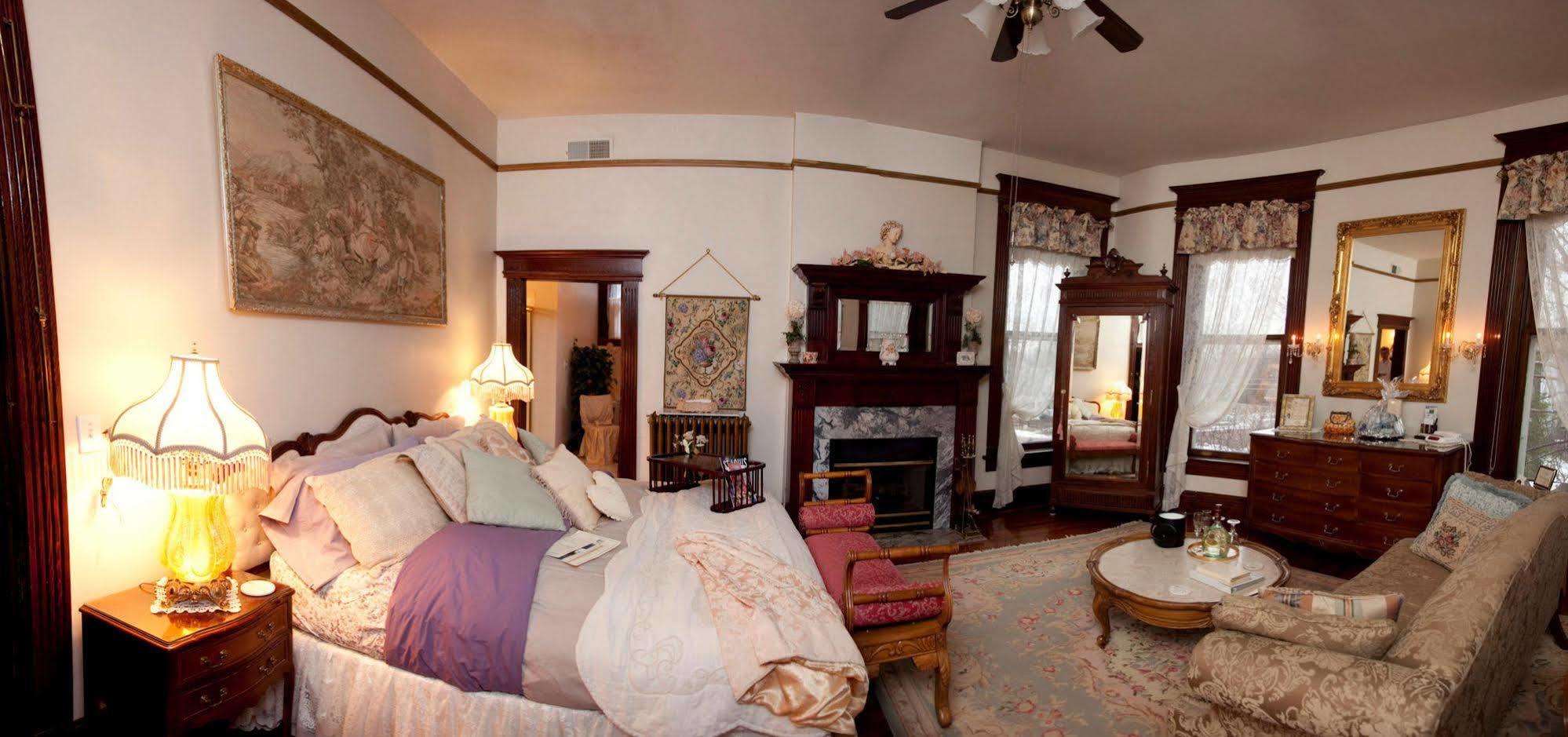 Beall Mansion An Elegant Bed & Breakfast Inn Alton Extérieur photo