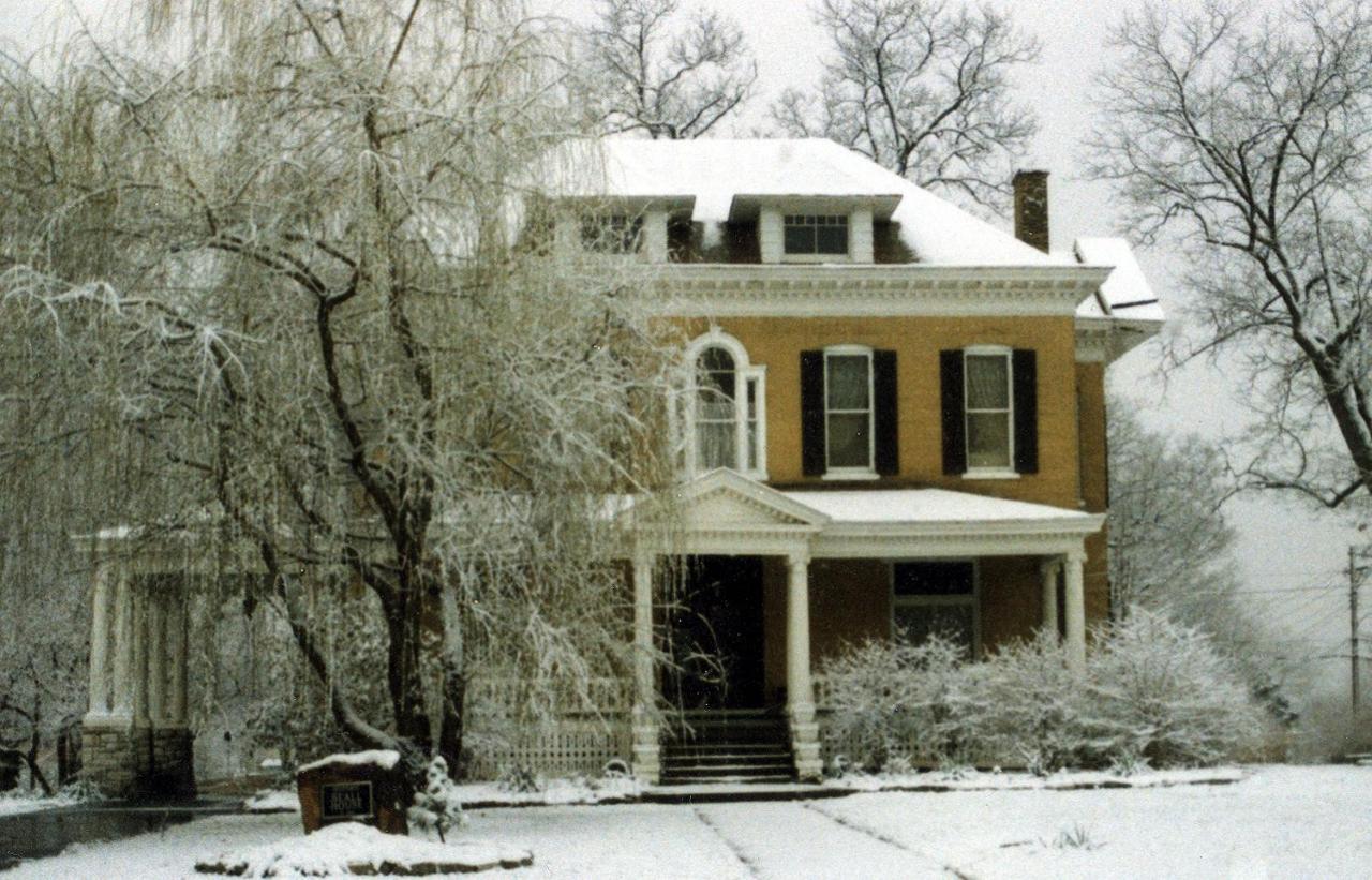 Beall Mansion An Elegant Bed & Breakfast Inn Alton Extérieur photo